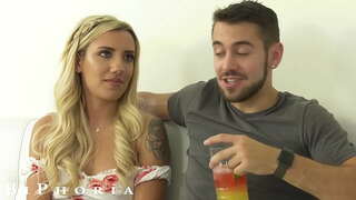 Girl Ag Iarraidh Duine A Suck Dick Airson A Cho-Là-Breith